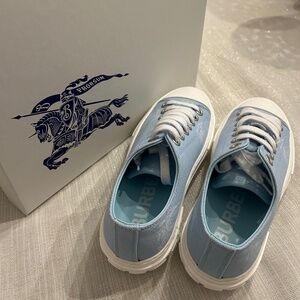 Burberry Sneakers Size 37 (UK)